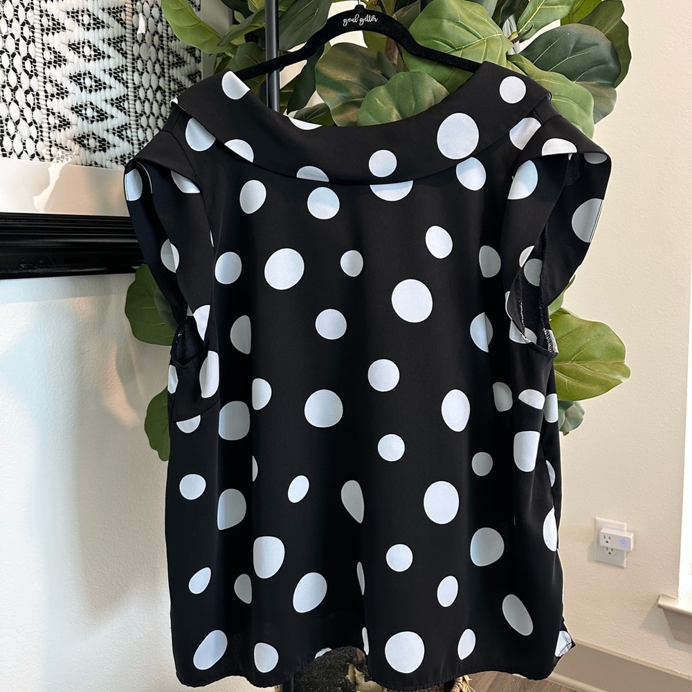 ELOQUII | Large Polka Dot Wear to Work Blouse